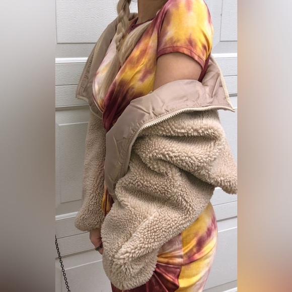 Fuzzy jacket oversized - Picture 2 of 4